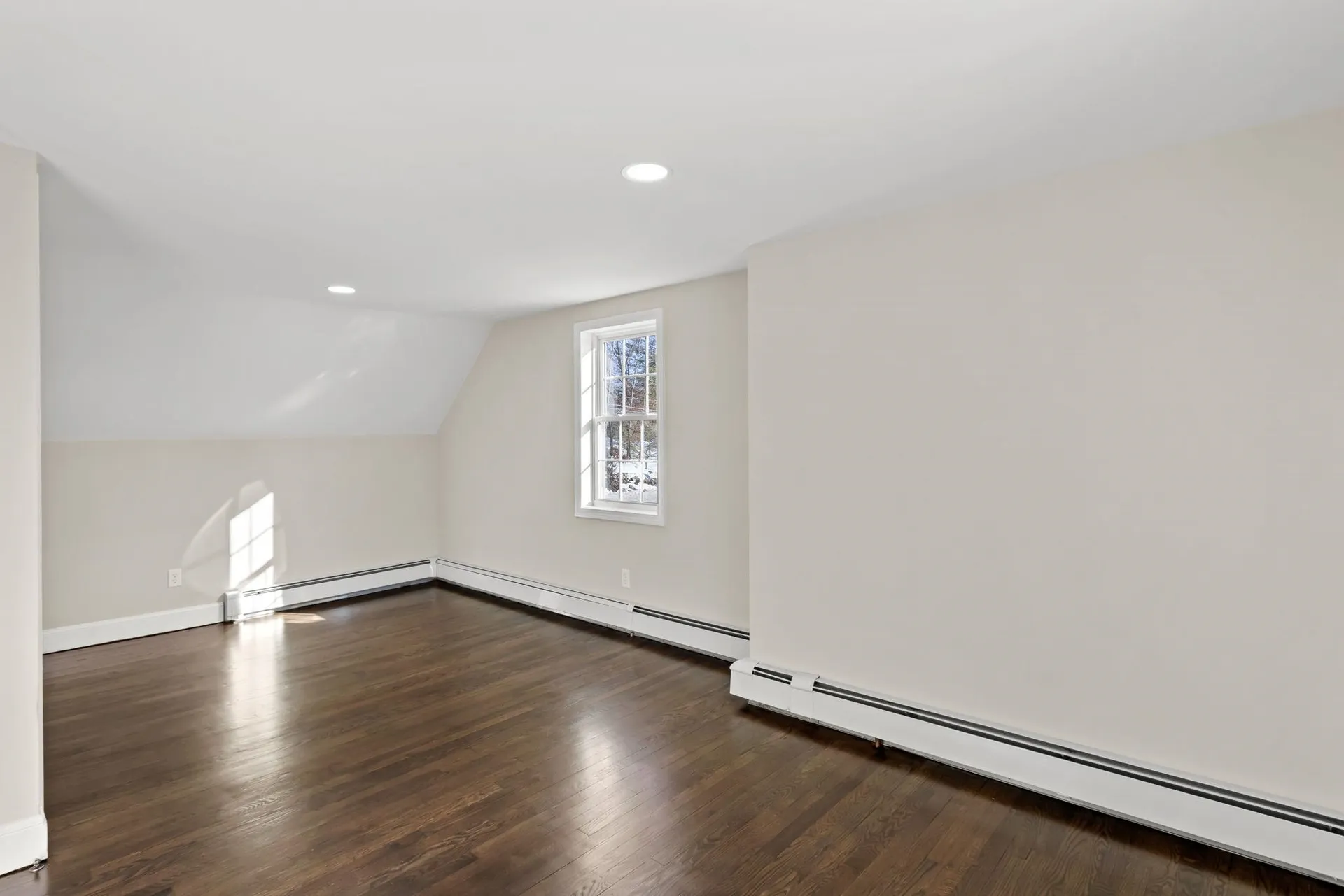 19 Auburn Road Londonderry NH 03053