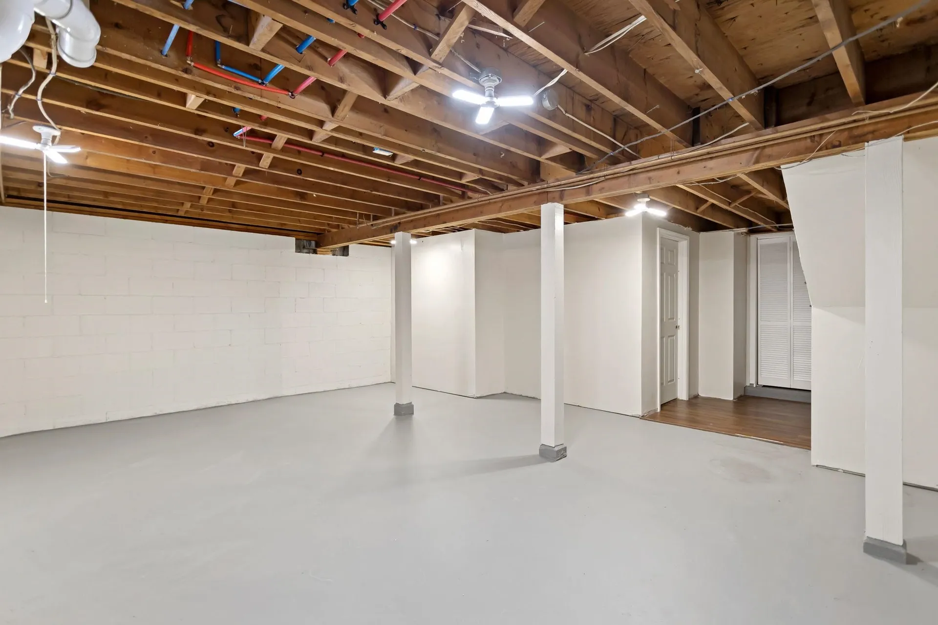 19 Auburn Road Londonderry NH 03053