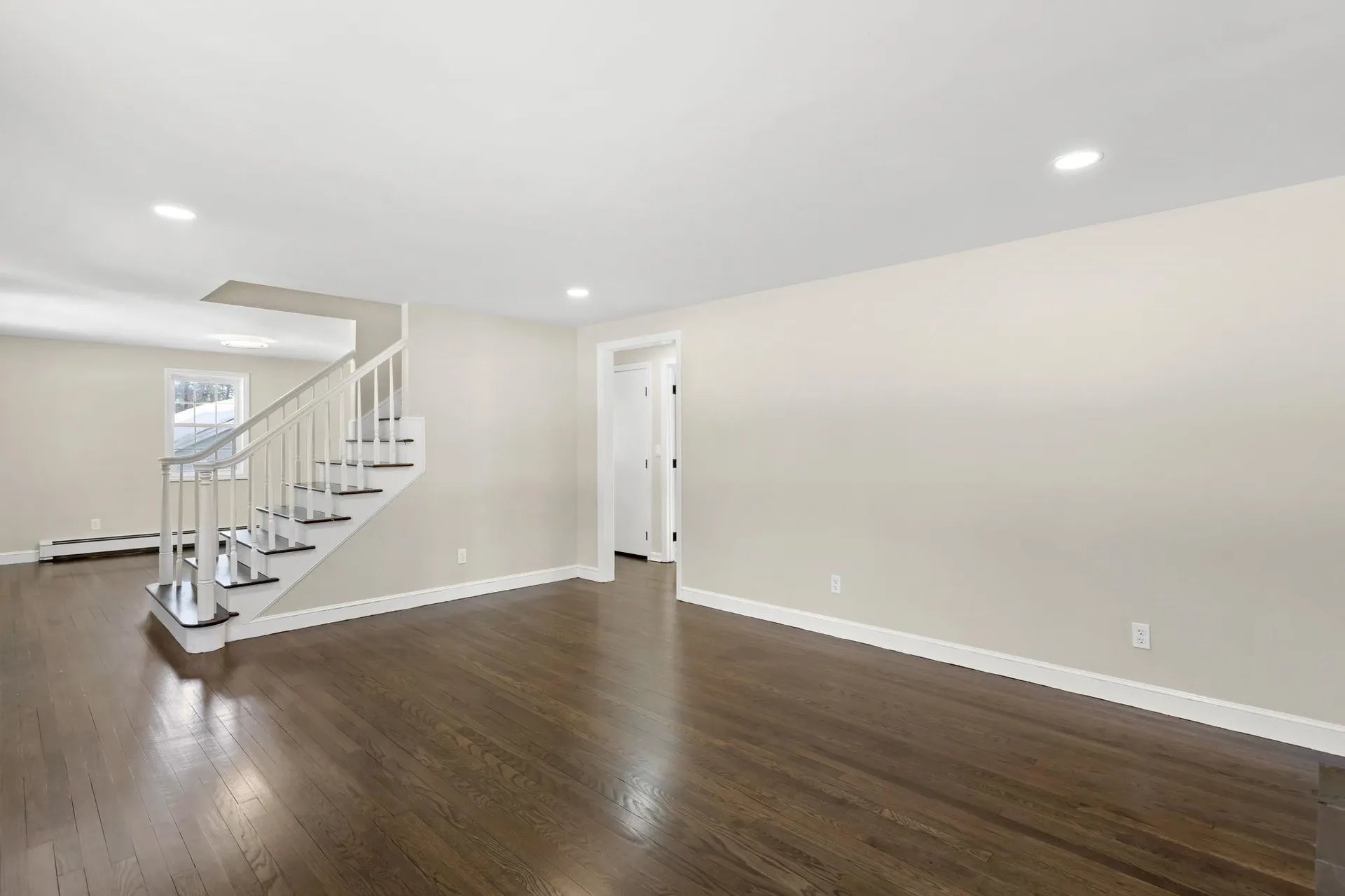 19 Auburn Road Londonderry NH 03053