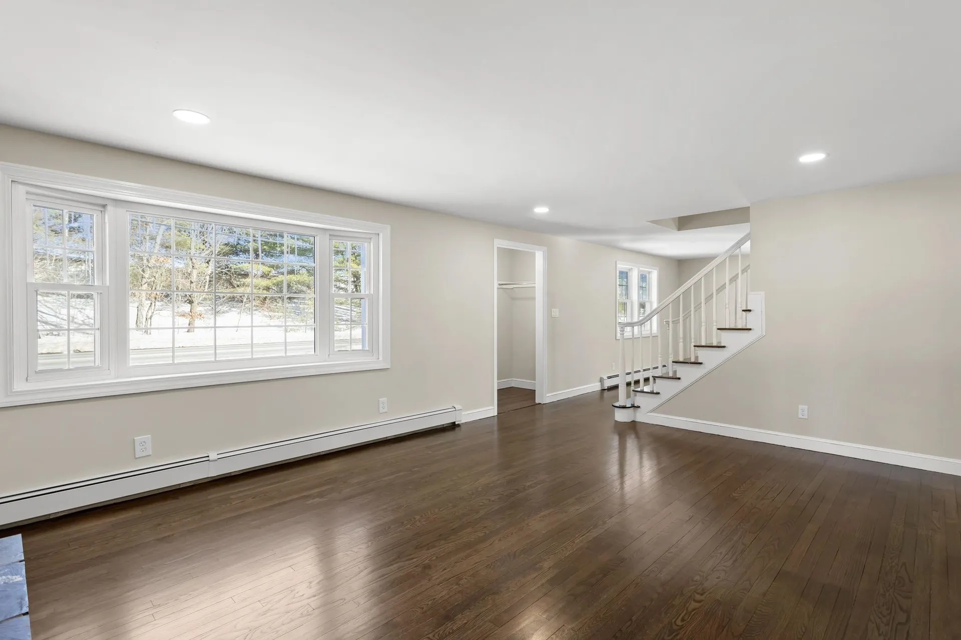 19 Auburn Road Londonderry NH 03053