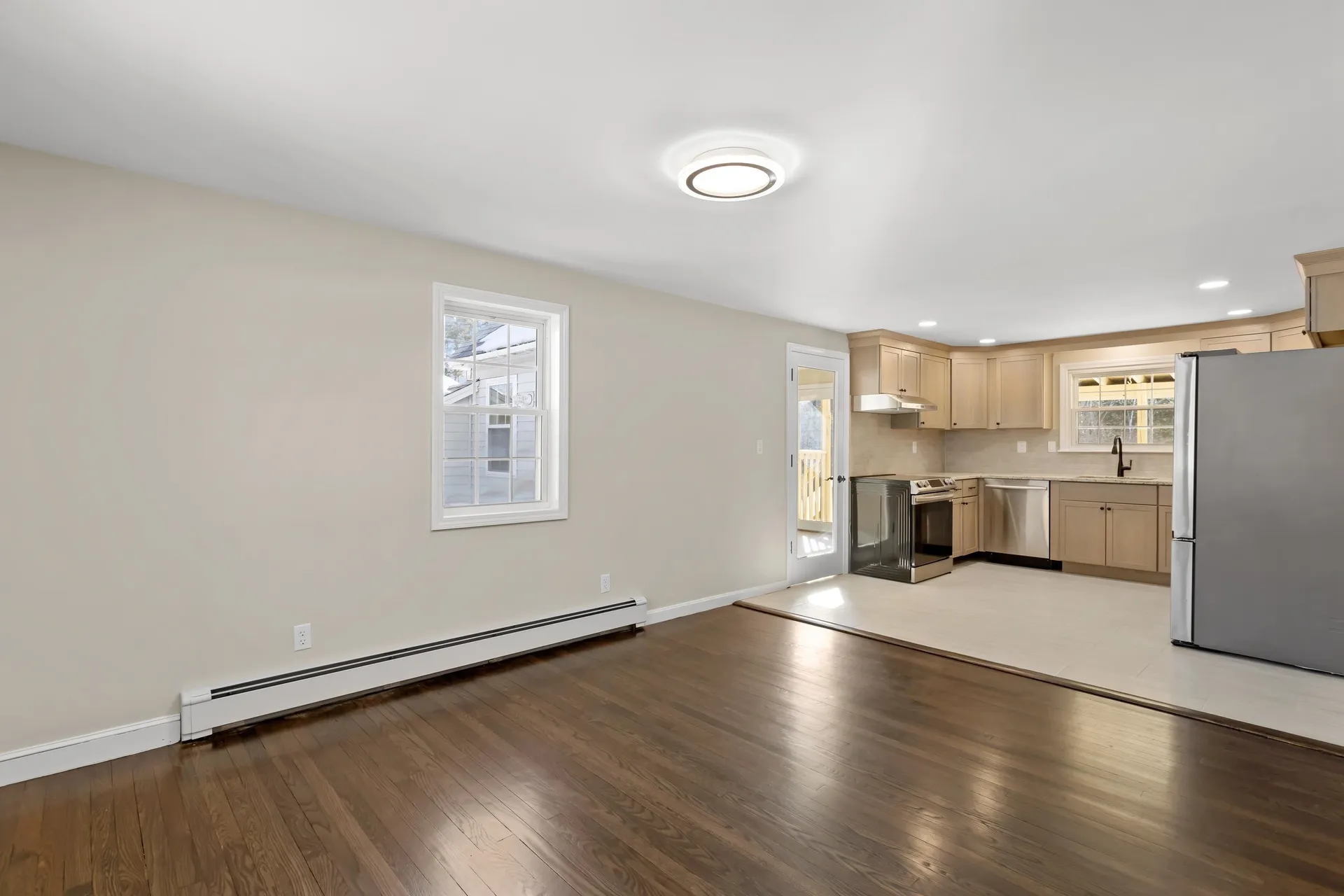 19 Auburn Road Londonderry NH 03053