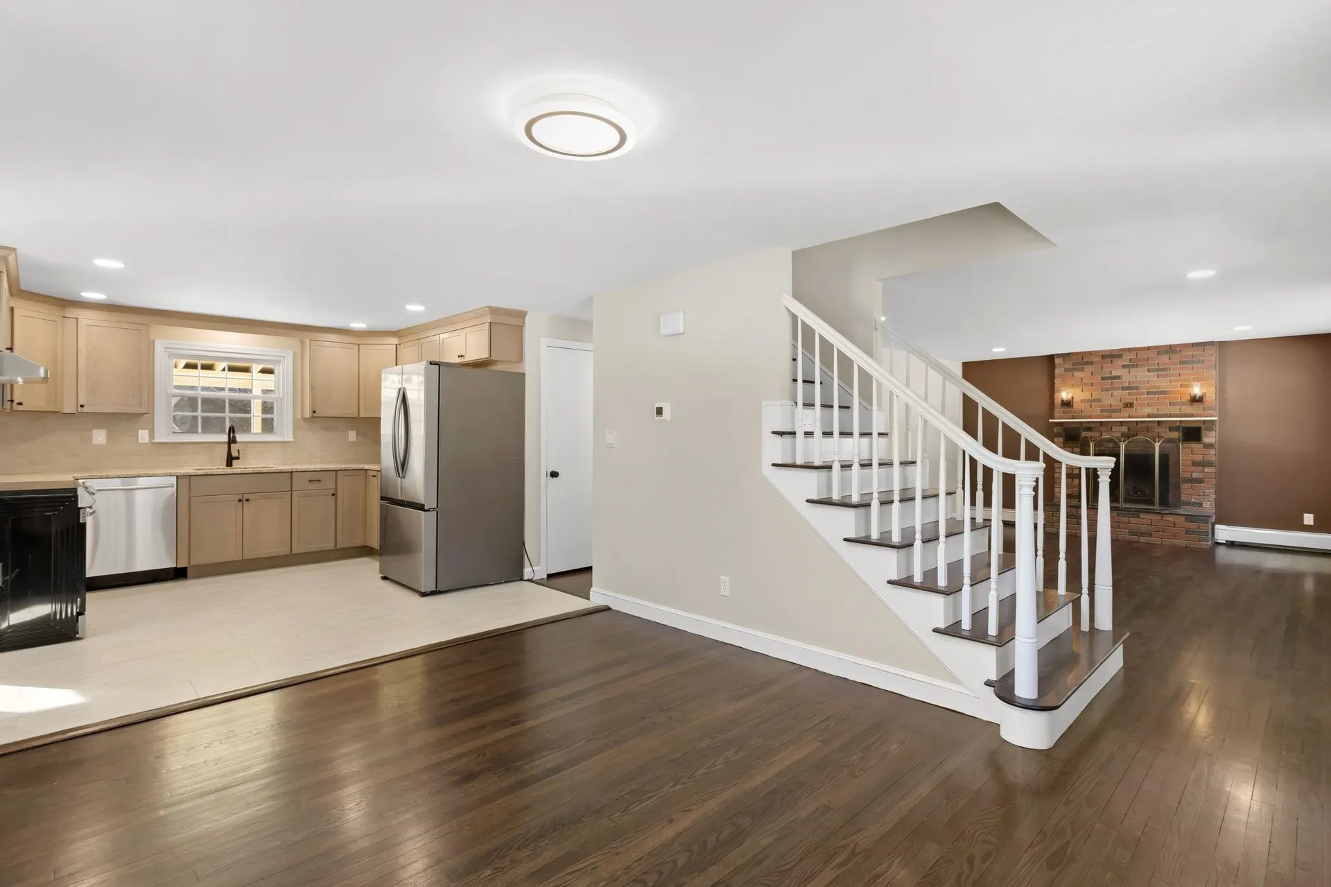 19 Auburn Road Londonderry NH 03053