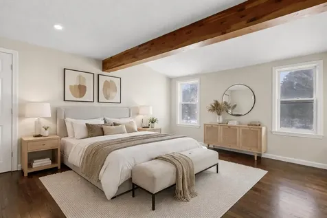 19 Auburn Road Londonderry NH 03053