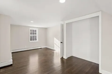 19 Auburn Road Londonderry NH 03053