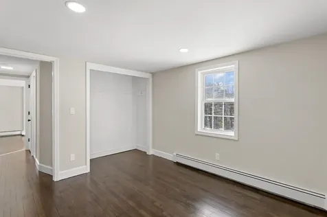 19 Auburn Road Londonderry NH 03053