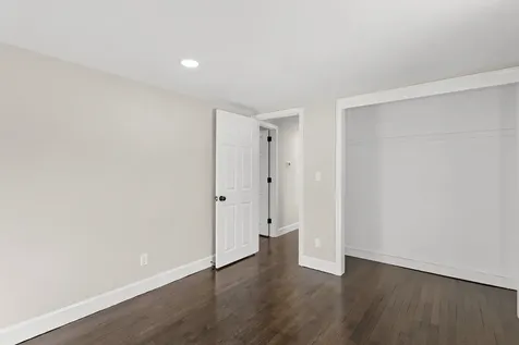 19 Auburn Road Londonderry NH 03053