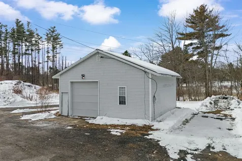 19 Auburn Road Londonderry NH 03053