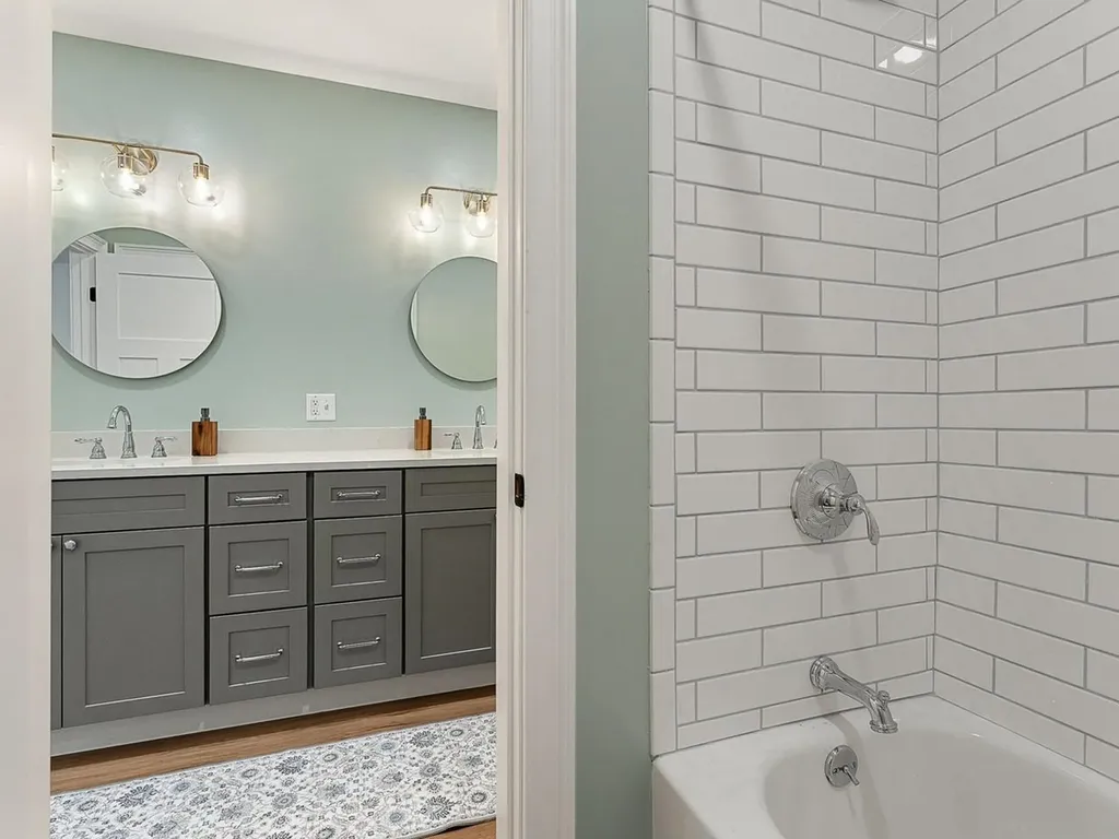 302 Matthews Meadow Ferrisburgh VT 05456