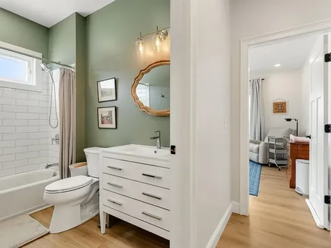 302 Matthews Meadow Ferrisburgh VT 05456