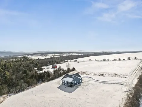 302 Matthews Meadow Ferrisburgh VT 05456