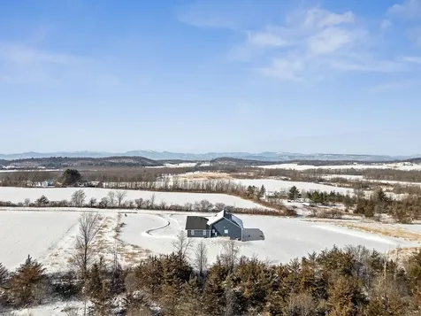 302 Matthews Meadow Ferrisburgh VT 05456