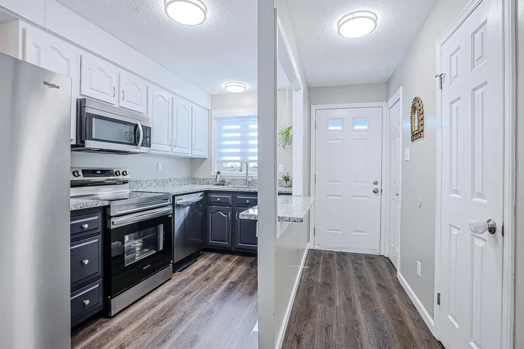 76 Shelburne Road Merrimack NH 03054