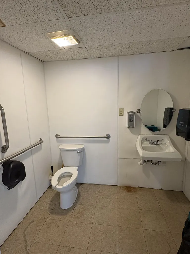 456 Main Street Farmington NH 03835