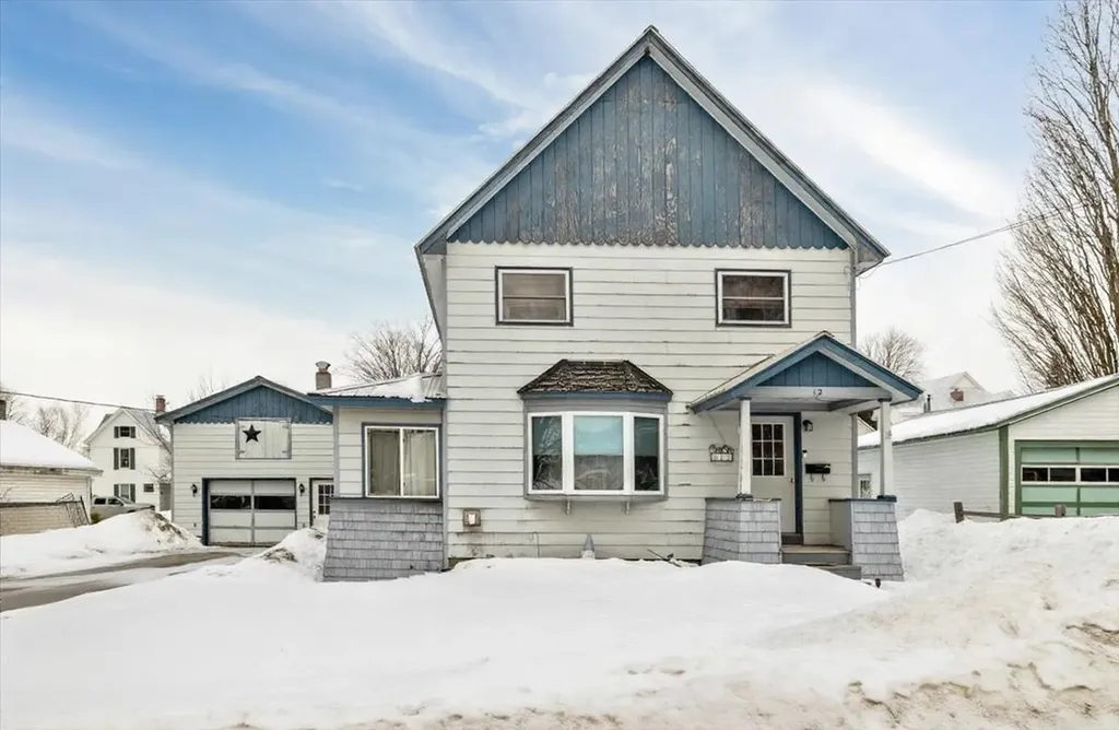 12 Hamilton Place Richford VT 05476