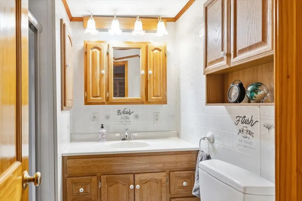 12 Hamilton Place Richford VT 05476