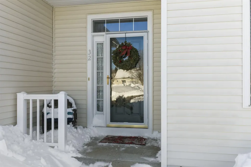 32 Tansy Avenue Stratham NH 03885