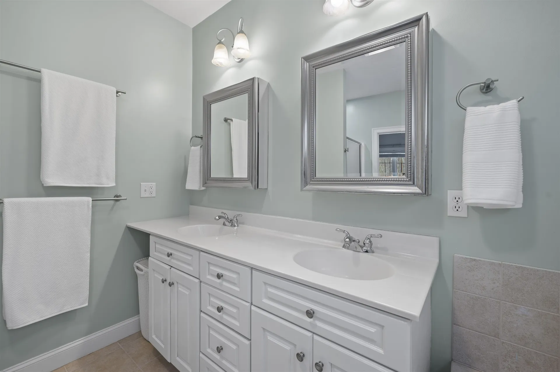 32 Tansy Avenue Stratham NH 03885