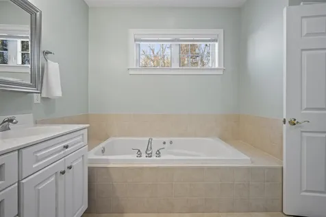 32 Tansy Avenue Stratham NH 03885