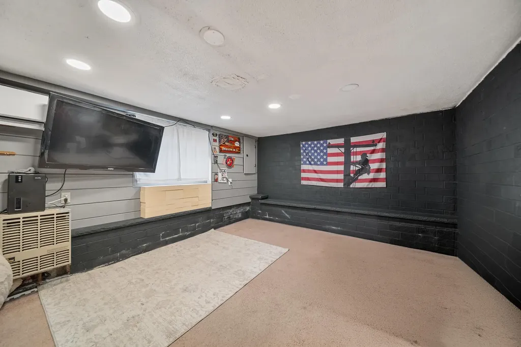 398 N Main Street Salem NH 03079