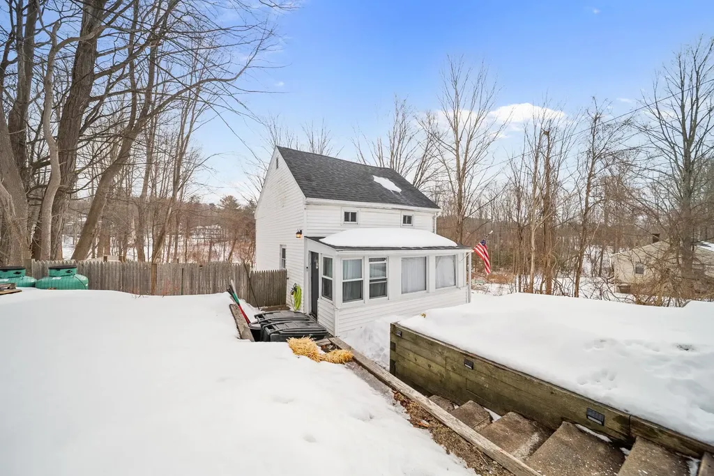 398 N Main Street Salem NH 03079