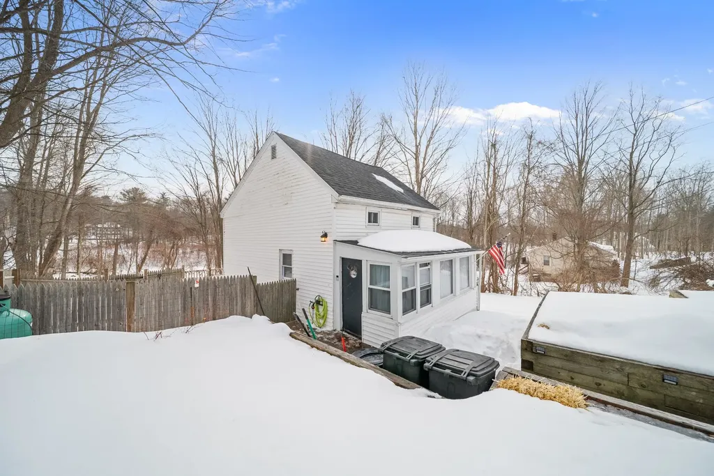 398 N Main Street Salem NH 03079