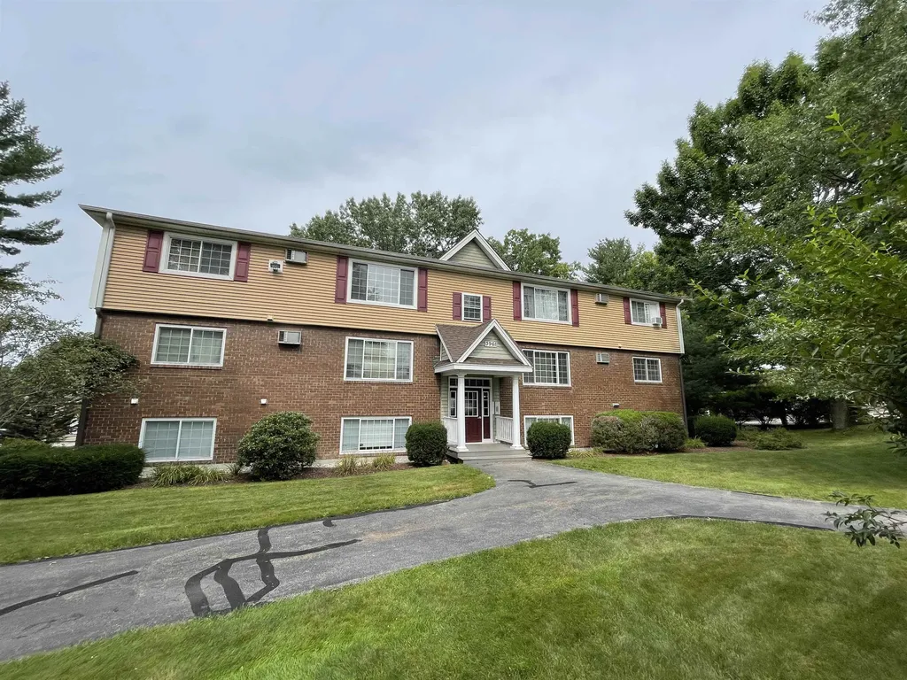 3981 Old Brown Avenue Manchester NH 03103