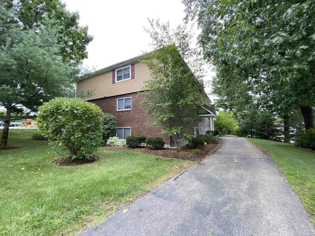 3981 Old Brown Avenue Manchester NH 03103