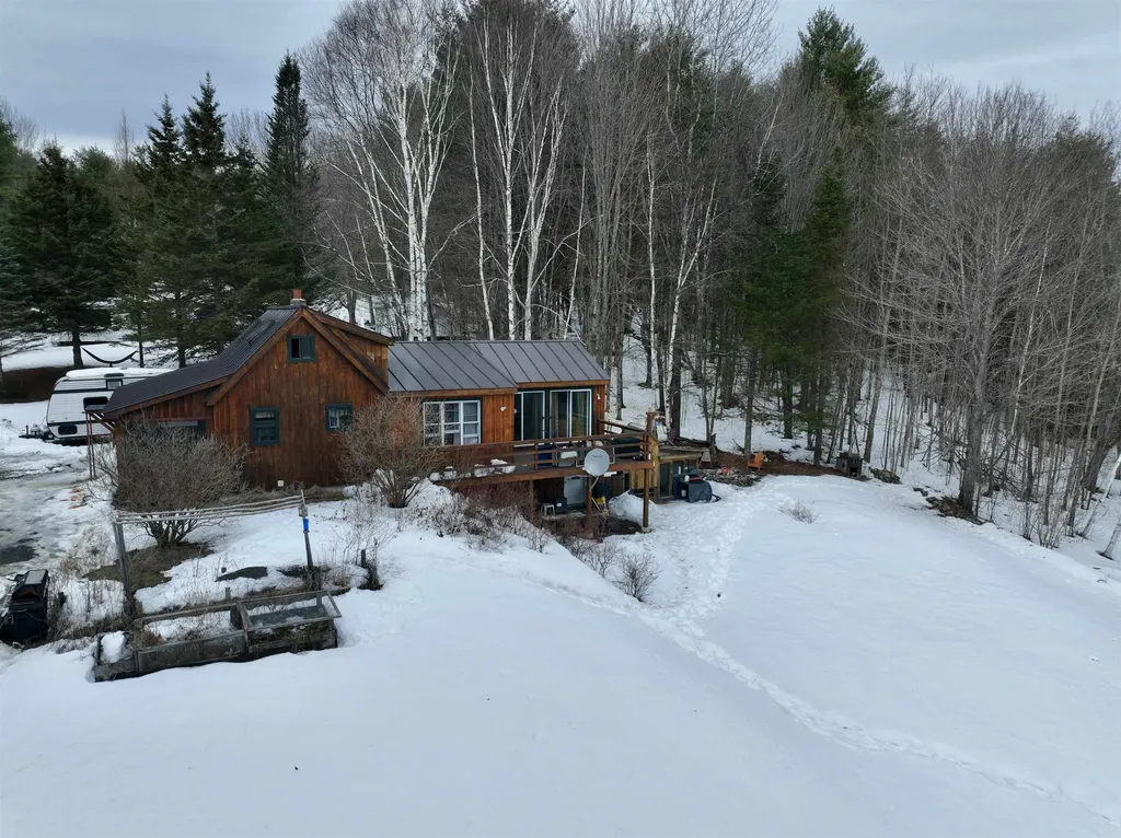 1086 Tenney Pond Road Newbury VT 05081