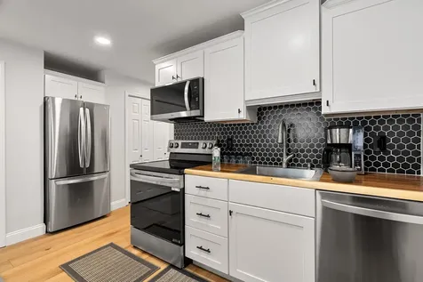 555 Calef Road Manchester NH 03103