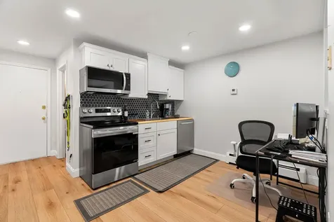 555 Calef Road Manchester NH 03103