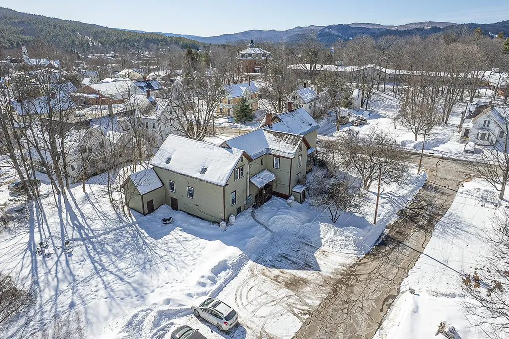 40 Highland Street Ashland NH 03217