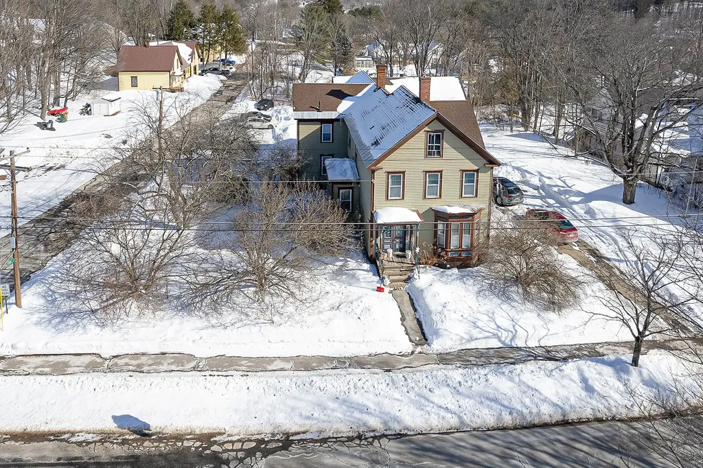 40 Highland Street Ashland NH 03217