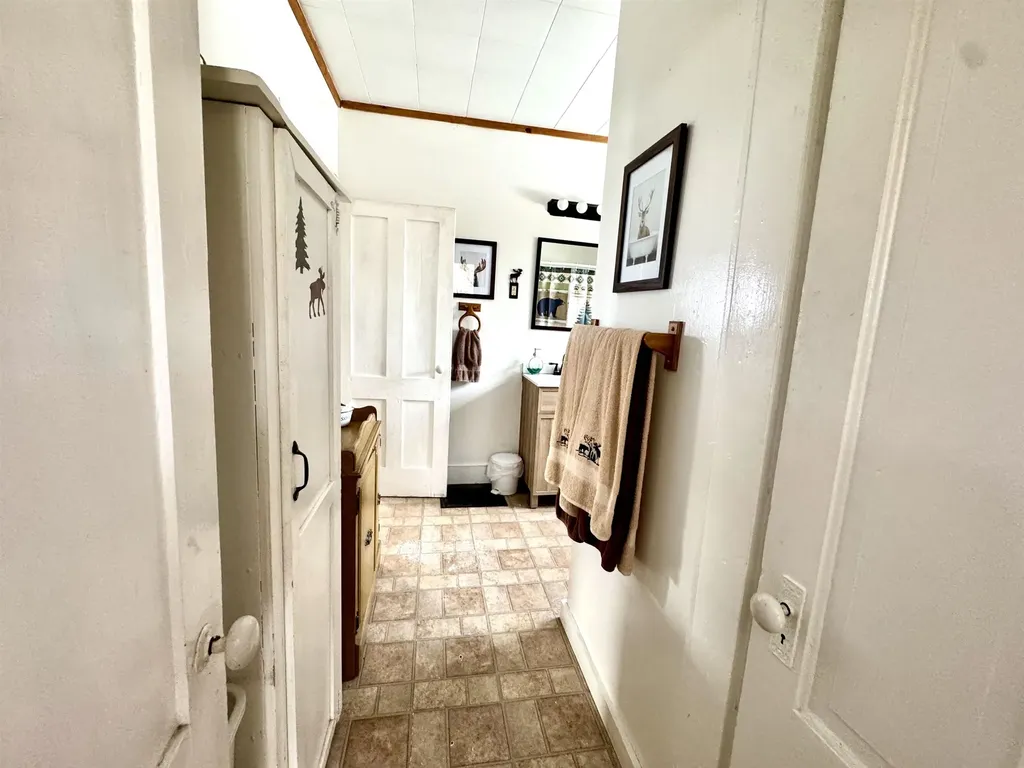 881 South Hill Road Stewartstown NH 03576