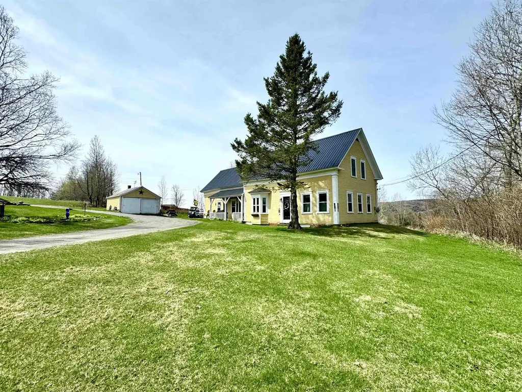 881 South Hill Road Stewartstown NH 03576