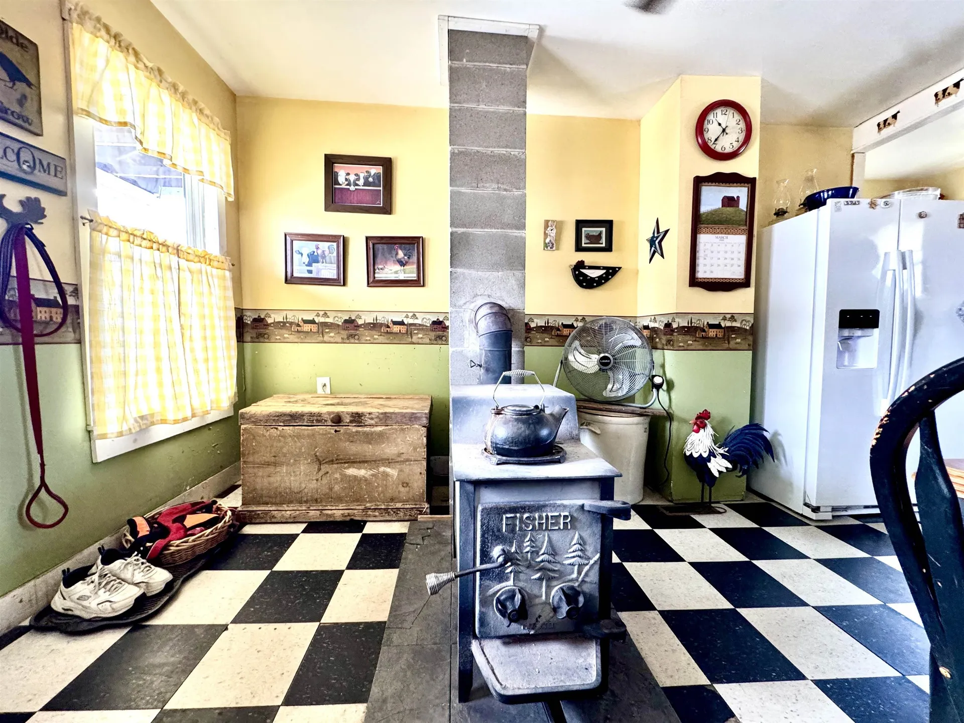 881 South Hill Road Stewartstown NH 03576