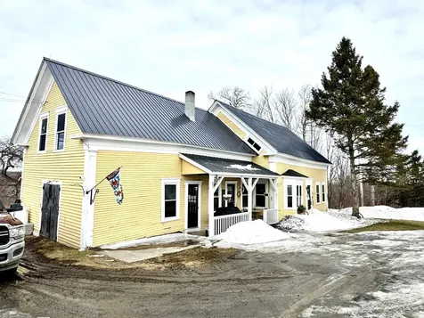 881 South Hill Road Stewartstown NH 03576