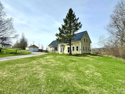 881 South Hill Road Stewartstown NH 03576
