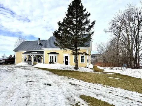 881 South Hill Road Stewartstown NH 03576