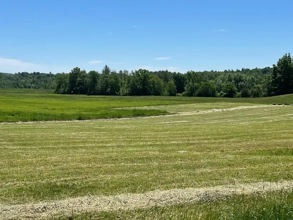 90 North Road East Kingston NH 03827