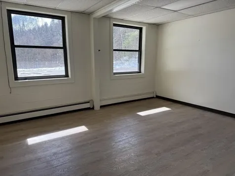 917 Us Route 5 Dummerston VT 05301