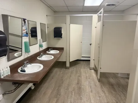 917 Us Route 5 Dummerston VT 05301