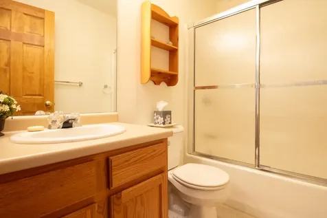 1646 Daniel Webster Highway Woodstock NH 03293