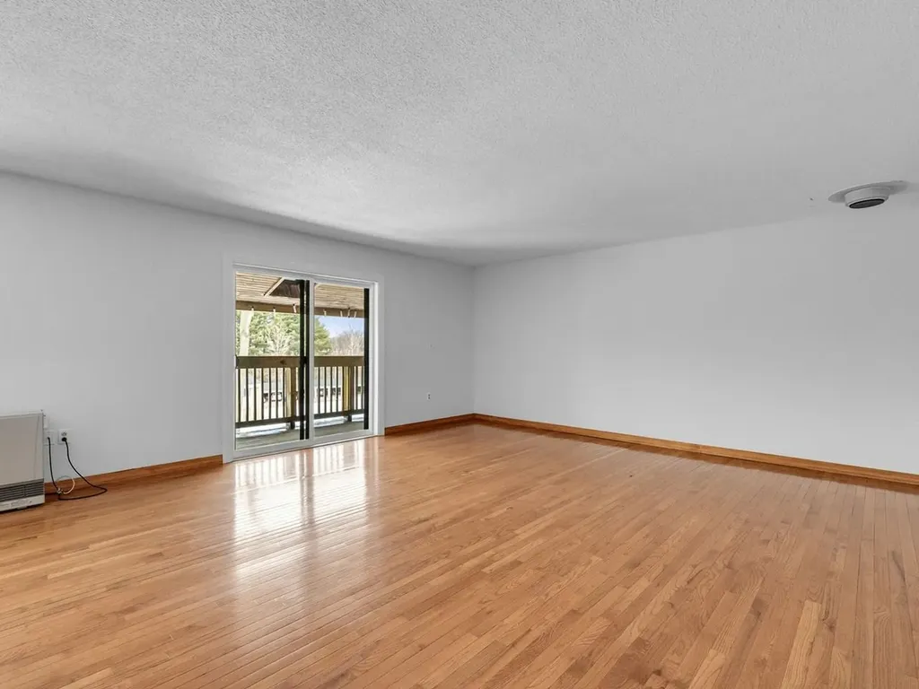 16 Bayberry Lane South Burlington VT 05403