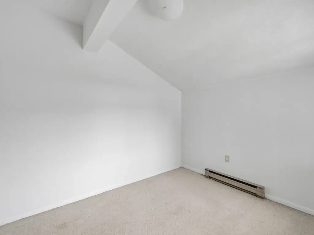 16 Bayberry Lane South Burlington VT 05403
