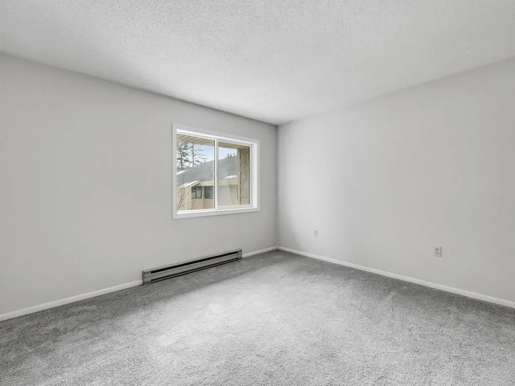 16 Bayberry Lane South Burlington VT 05403