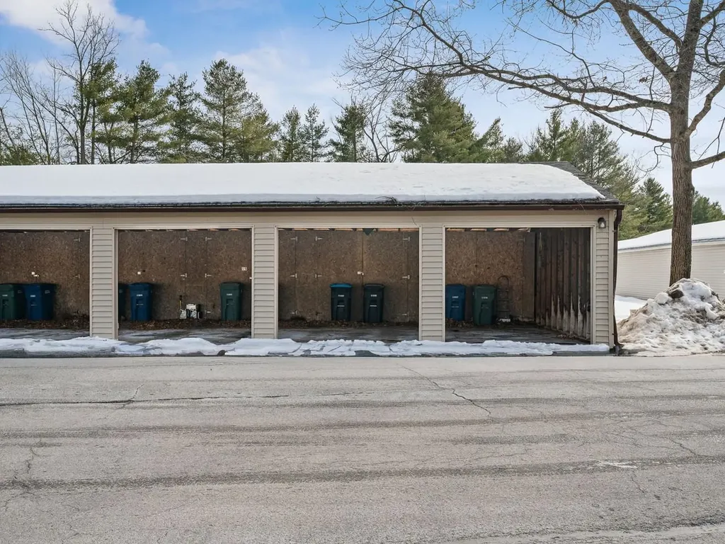 16 Bayberry Lane South Burlington VT 05403