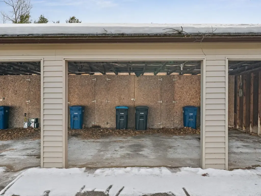 16 Bayberry Lane South Burlington VT 05403