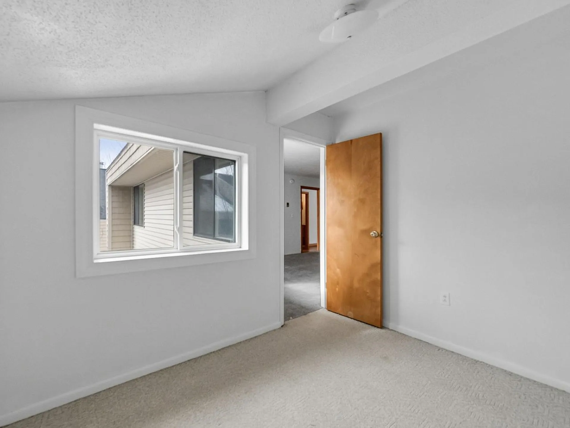 16 Bayberry Lane South Burlington VT 05403