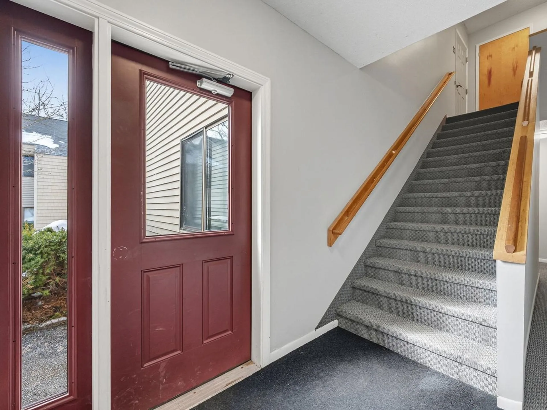 16 Bayberry Lane South Burlington VT 05403