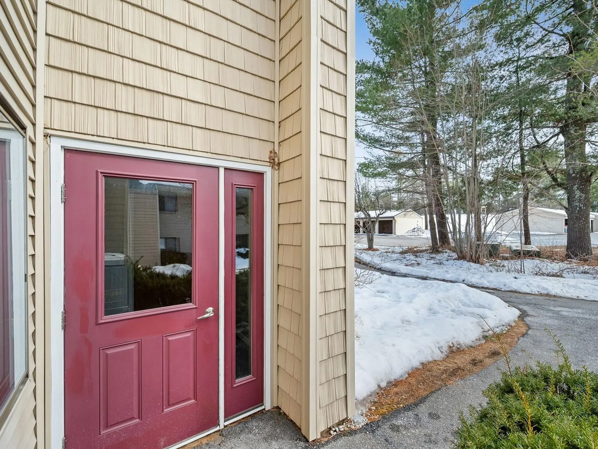 16 Bayberry Lane South Burlington VT 05403